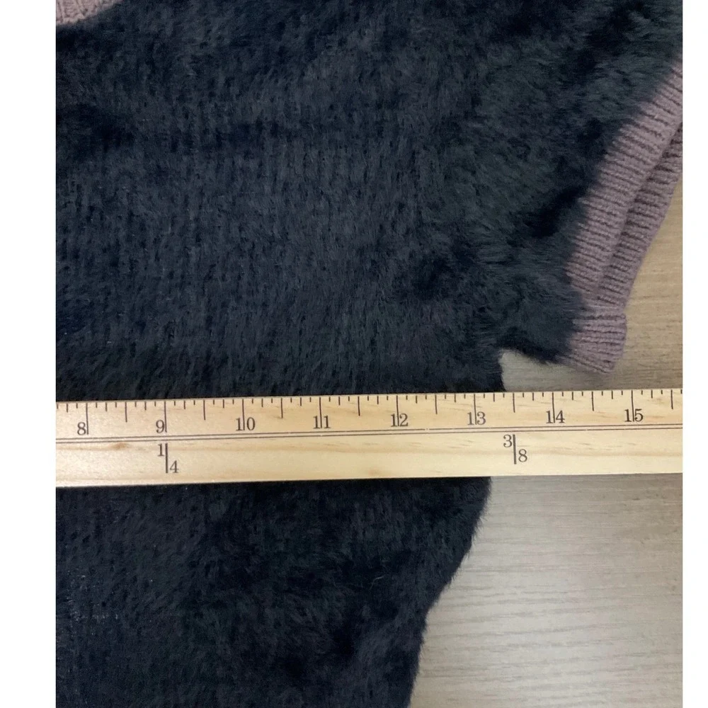 Intimately Free People Fuzzy Short Sleeve Knit Top Black‎ Purple Trim Size XS